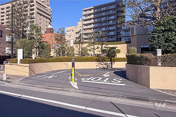 駐車場の出入り口