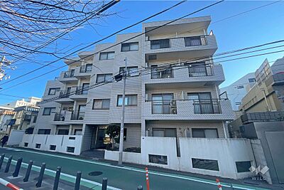 外観:サンセゾン若松町の外観(南西側から) 外観:サンセゾン若松町の外観(南西側から)