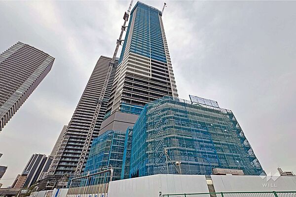 プラウドタワー池袋の外観（南西側から）※建築中2026年4月現在（2027年2月中旬竣工予定）