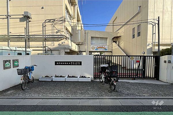 鶴巻小学校[公立]の外観