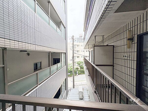 バルコニーからの眺め（西方向）