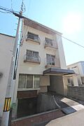 栗林公園北口駅より徒歩6分 築48年7ヶ月 3階建の賃貸物件