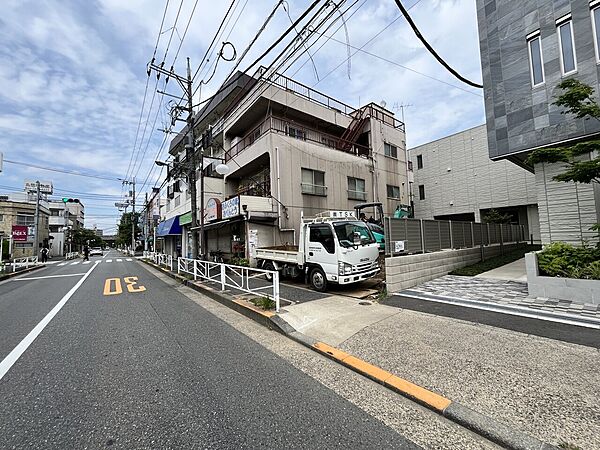 前面道路含む写真