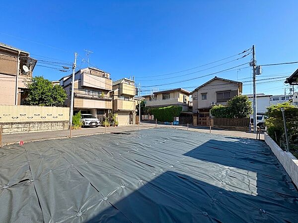 【建築条件なし土地】お好きなハウスメーカーや工務店で建築可能です。ゆとりある敷地面積のため、平屋や二世帯住宅、庭付き一戸建てなど多様なプランに対応します。