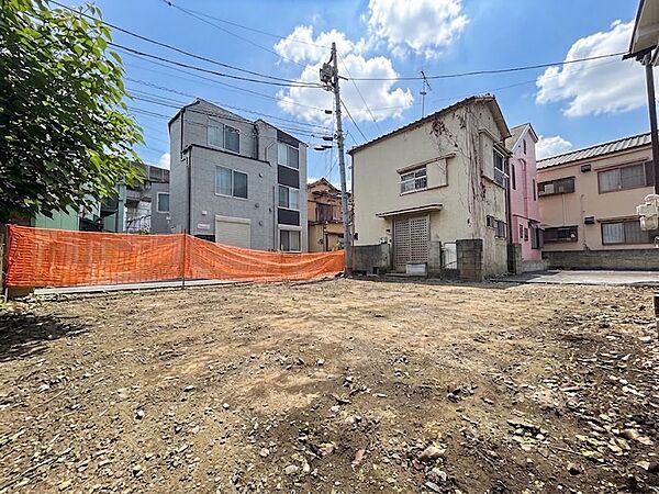 陽当りや通風、街並み、おすすめのお店や近隣・周辺環境等、お伝えしたい情報が現地にあります。是非一度、ご自身の目でご確認ください。