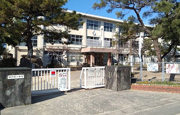 福岡市立西戸崎小学校（1096m）
