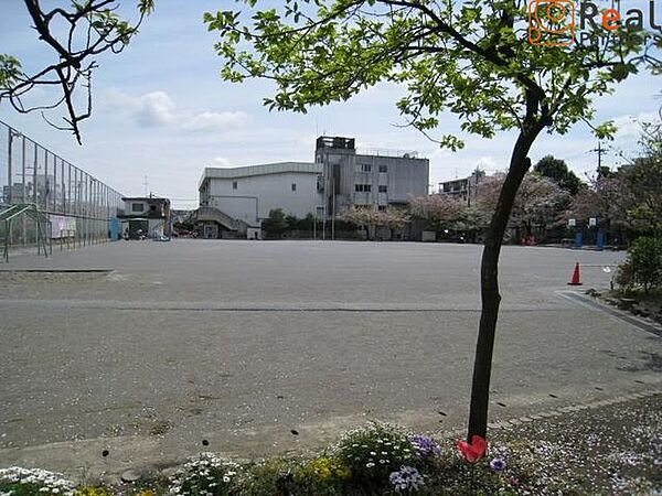 川崎市立下作延小学校 徒歩12分。 900m