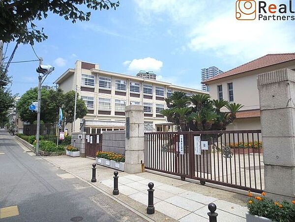 川崎市立住吉小学校 徒歩11分。 840m
