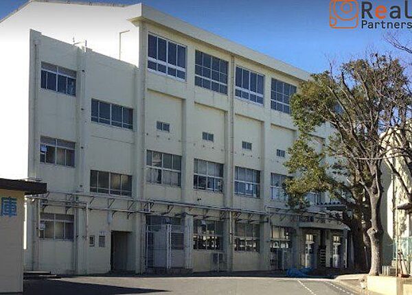 横浜市立東台小学校 徒歩3分。 220m