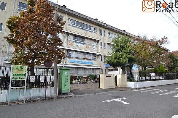 川崎市立渡田中学校 徒歩20分。 1550m