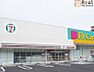周辺：セブンイレブン横浜佐江戸町店 徒歩3分。 230m