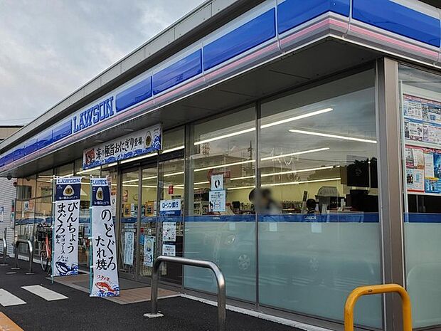 ローソン川口安行領根岸店(577m)