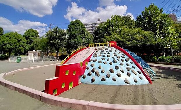 亀高公園(450m)