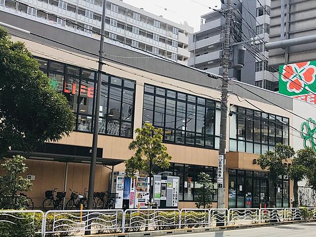 ライフ東砂店(689m)