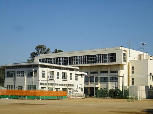 川口市立安行中学校（1064m）