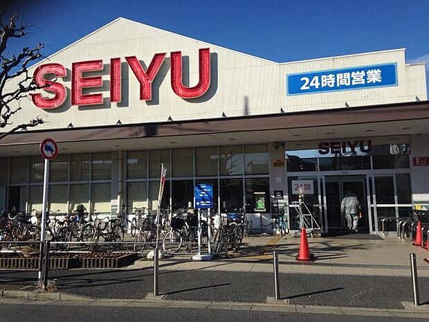 西友葛飾新宿店(563m)