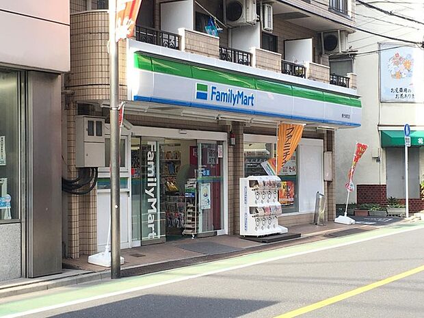 ファミリーマート熊代栄町店(240m)