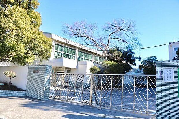 江戸川区立篠崎第二中学校(625m)