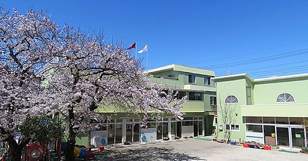 鹿浜愛育幼稚園（550m）