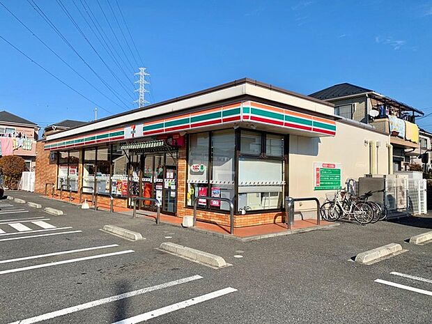 セブンイレブン足立伊興番田店（230m）