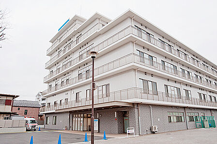 医療法人社団成和会西新井病院(326m)