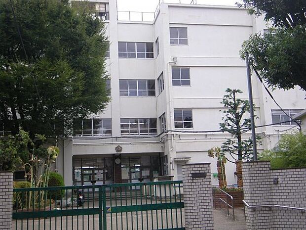 足立区立辰沼小学校(400m)