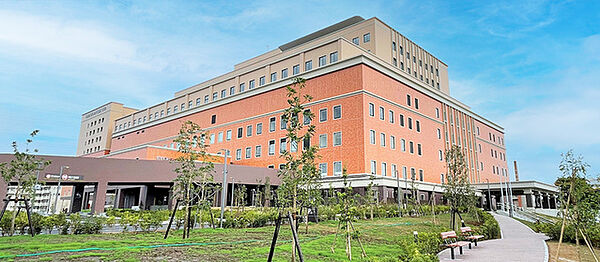 東京女子医科大学附属足立医療センター（450m）
