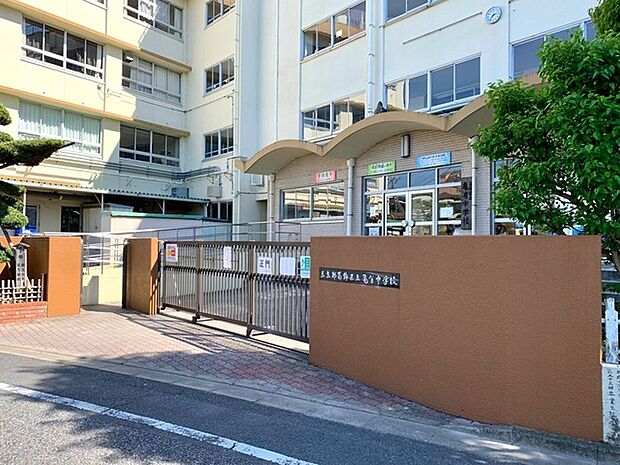 葛飾区立亀有中学校(400m)