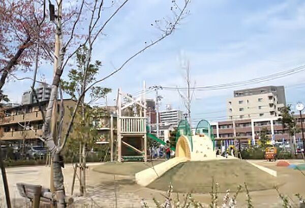 篠崎仲町公園（230m）