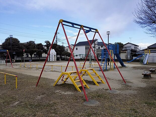 稲荷西公園(150m)