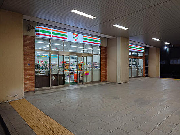 セブンイレブン西高島平駅前店(475m)