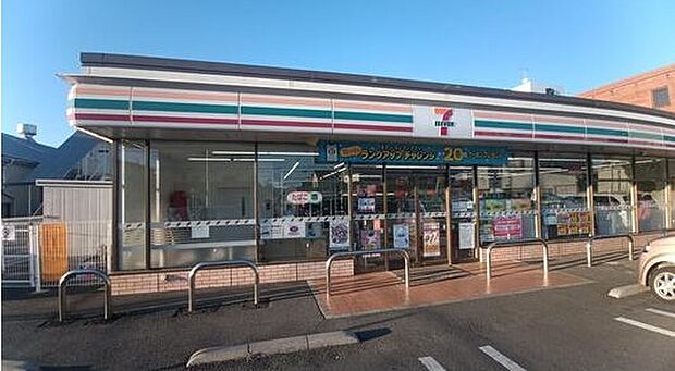 セブンイレブン草加稲荷南店(556m)