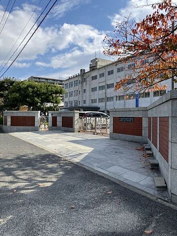広島市立井口中学校 1630m