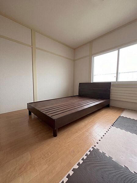 ２F洋室6帖 ※お部屋をイメージしやすくするため一部画像加工を施しています。(現況優先)