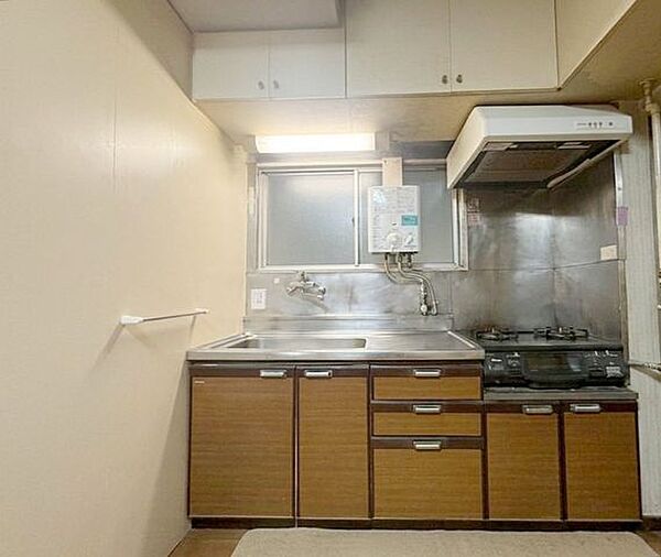 キッチン新調、二口コンロ・グリル付。※AI加工画像につき現状と異なります