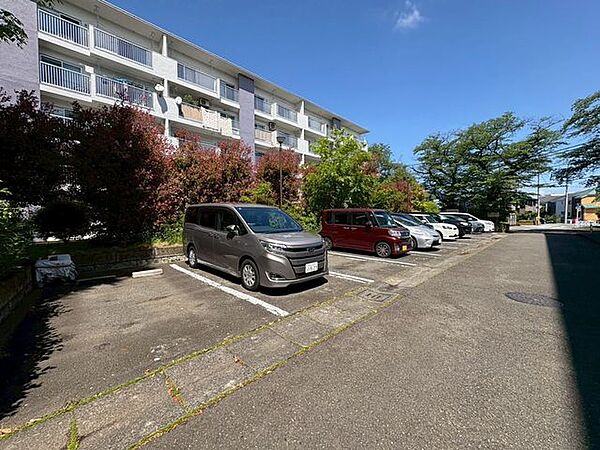 敷地内駐車場空きあり