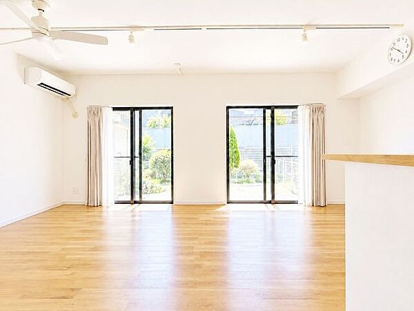 ◆天井高2.5m以上◆エアコン完備※AI加工画像につき現状と異なります