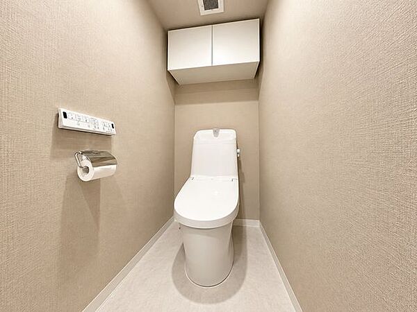 ◆トイレリフォーム済◆温水洗浄便座◆※AI加工画像。現況と異なり、傷・破れ・シミ等があります。