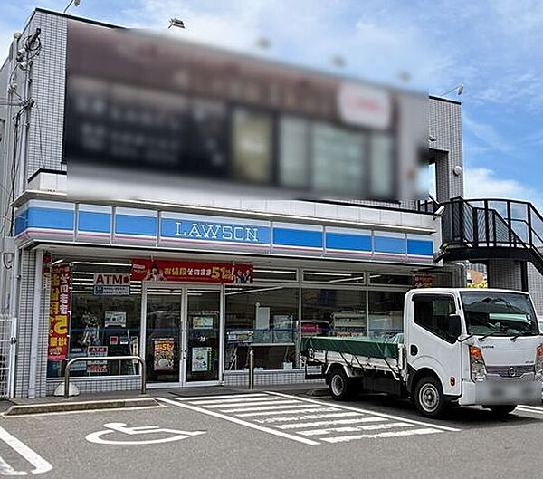 ローソン 堀田通六丁目店 210m