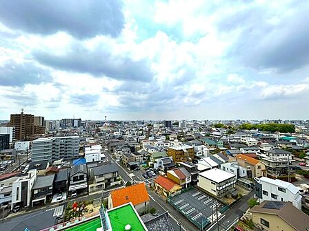 ◆南側のバルコニーからの眺望時には、ぼうっと空を眺めて、心を癒す時間も大切ですね♪
