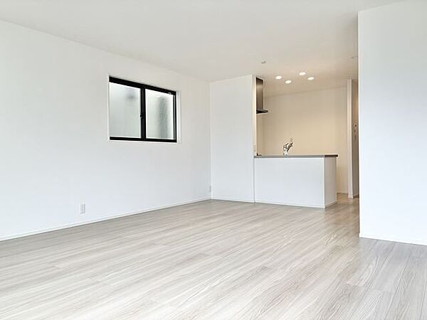 リビング/ダイニングを拡大表示