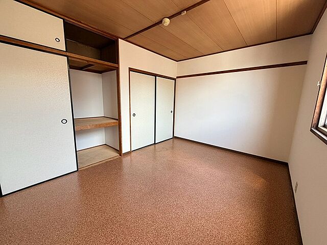 寝室