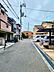 外観：前面道路含む現地写真
