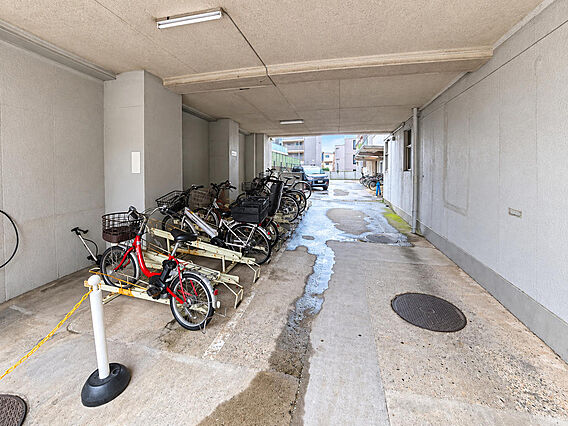 建物の共用スペ...