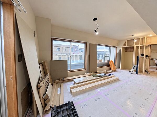 完成前なのでだいぶ素です。逆に、部屋の広がりは今のほうが分かりやすい。