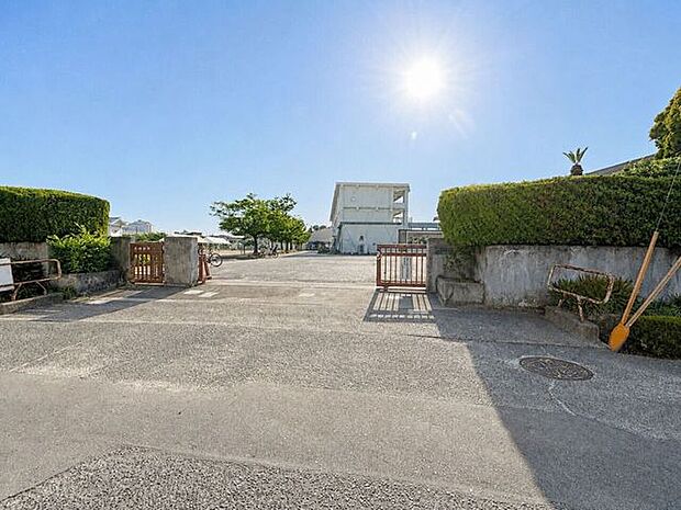 倉敷市立万寿東小学校 650m