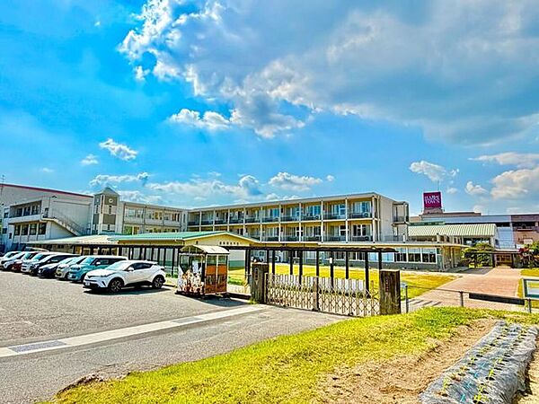浅口市立六条院小学校 1300m