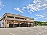 周辺：天満屋ハピータウン鴨方店鴨方駅近く・国道2号沿いでアクセス良好！広々とした駐車場でお買い物もしやすく、食品・衣料品・日用品まで揃う便利な大型ショッピング施設です。 1840m