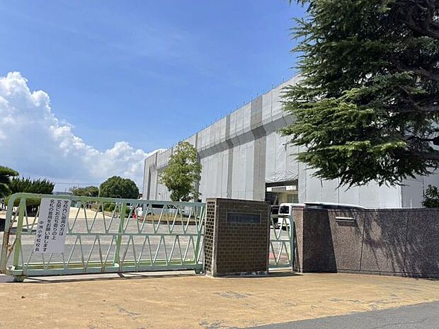 倉敷市立中洲小学校 850m