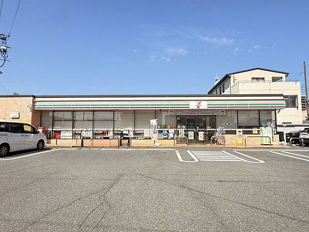セブン-イレブン 新倉敷駅前1丁目店 1070m